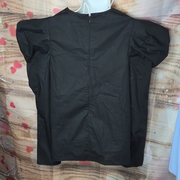Hyacinth House Black Keyhole Becket Puff Sleeve Blouse Size Small - Picture 7 of 8